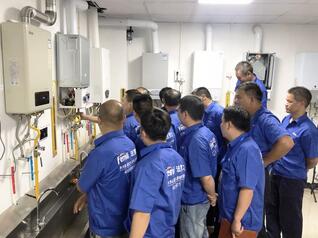 亲友游戏中心-亲友多乐斗-亲友天天坦克大战