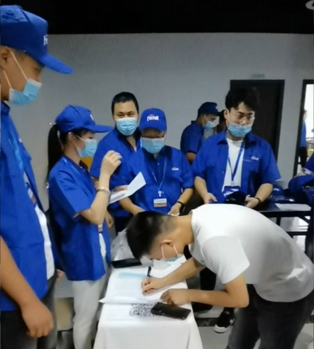 亲友游戏中心-亲友多乐斗-亲友天天坦克大战