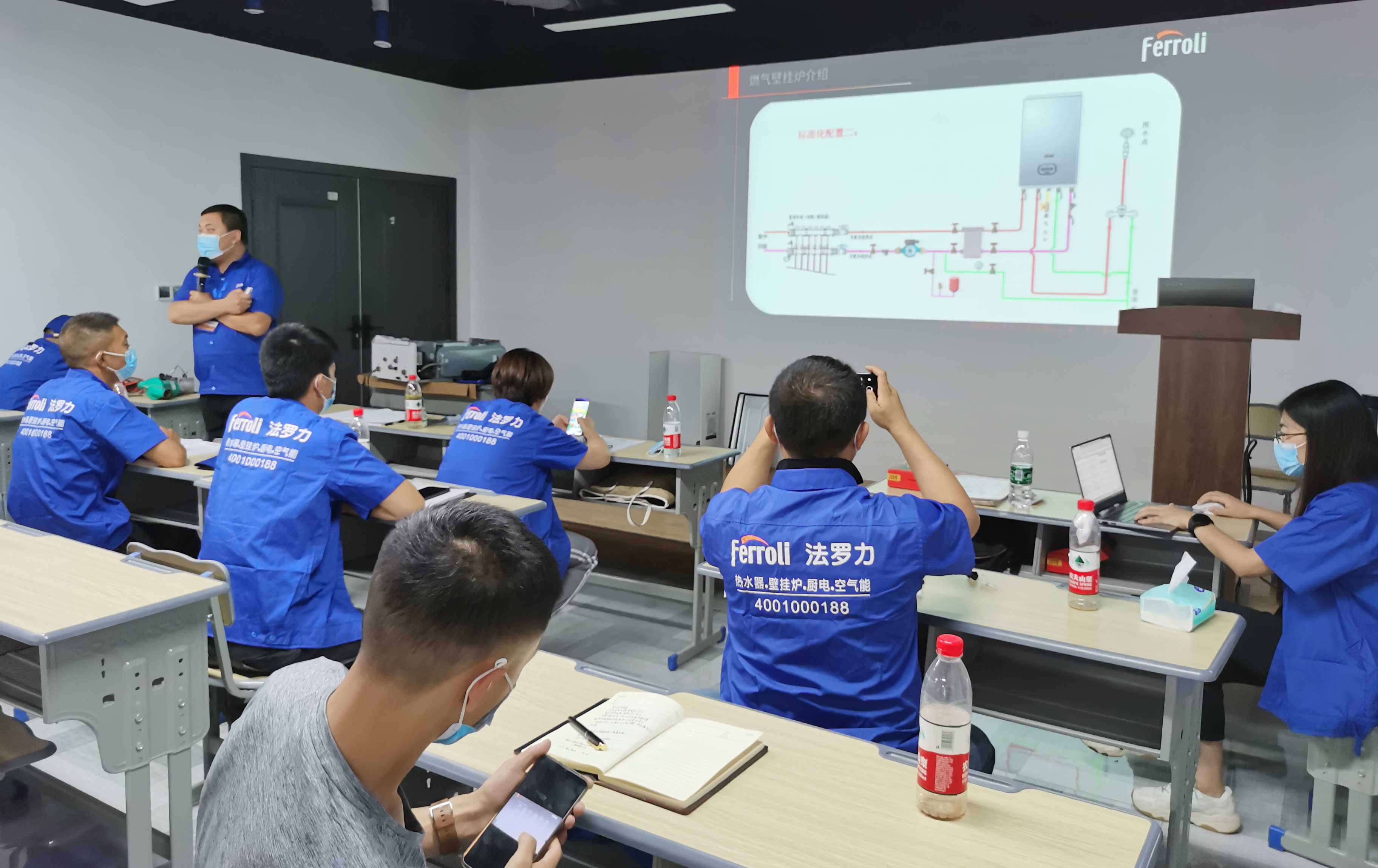 亲友游戏中心-亲友多乐斗-亲友天天坦克大战