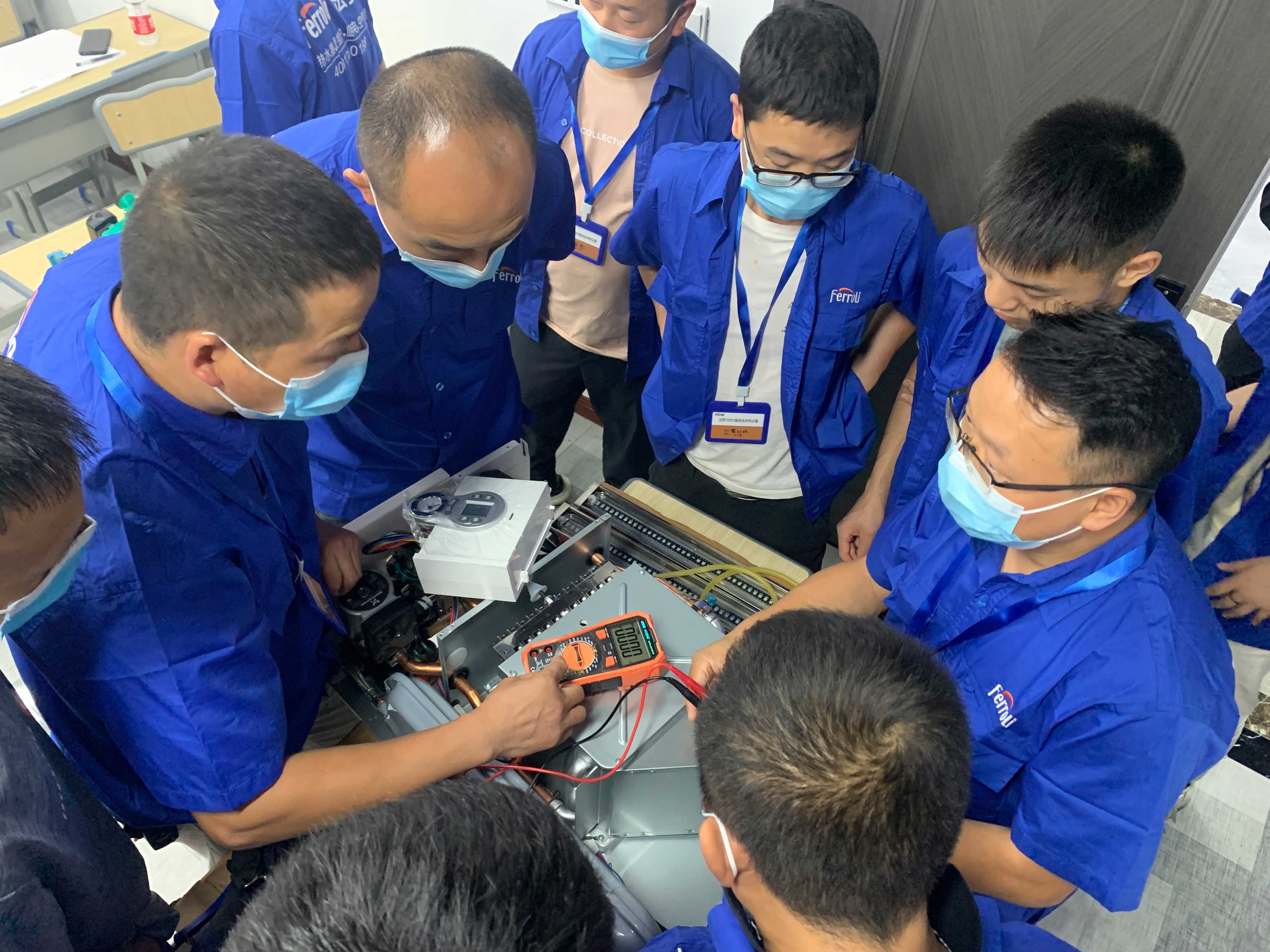 亲友游戏中心-亲友多乐斗-亲友天天坦克大战