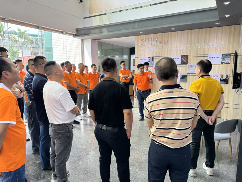 亲友游戏中心-亲友多乐斗-亲友天天坦克大战