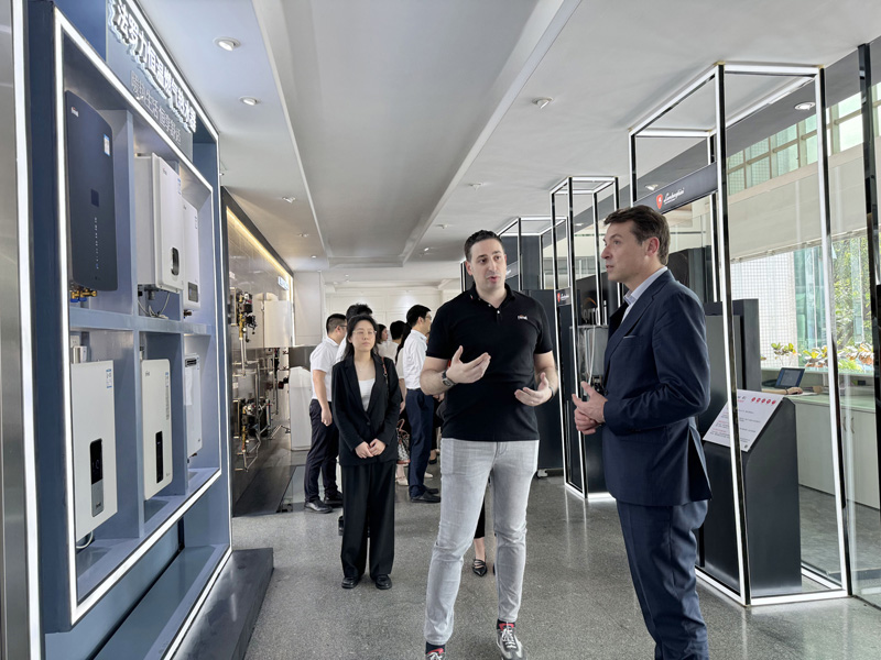 亲友游戏中心-亲友多乐斗-亲友天天坦克大战