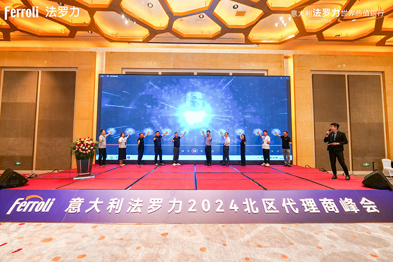 亲友游戏中心-亲友多乐斗-亲友天天坦克大战