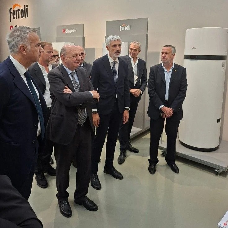 亲友游戏中心-亲友多乐斗-亲友天天坦克大战