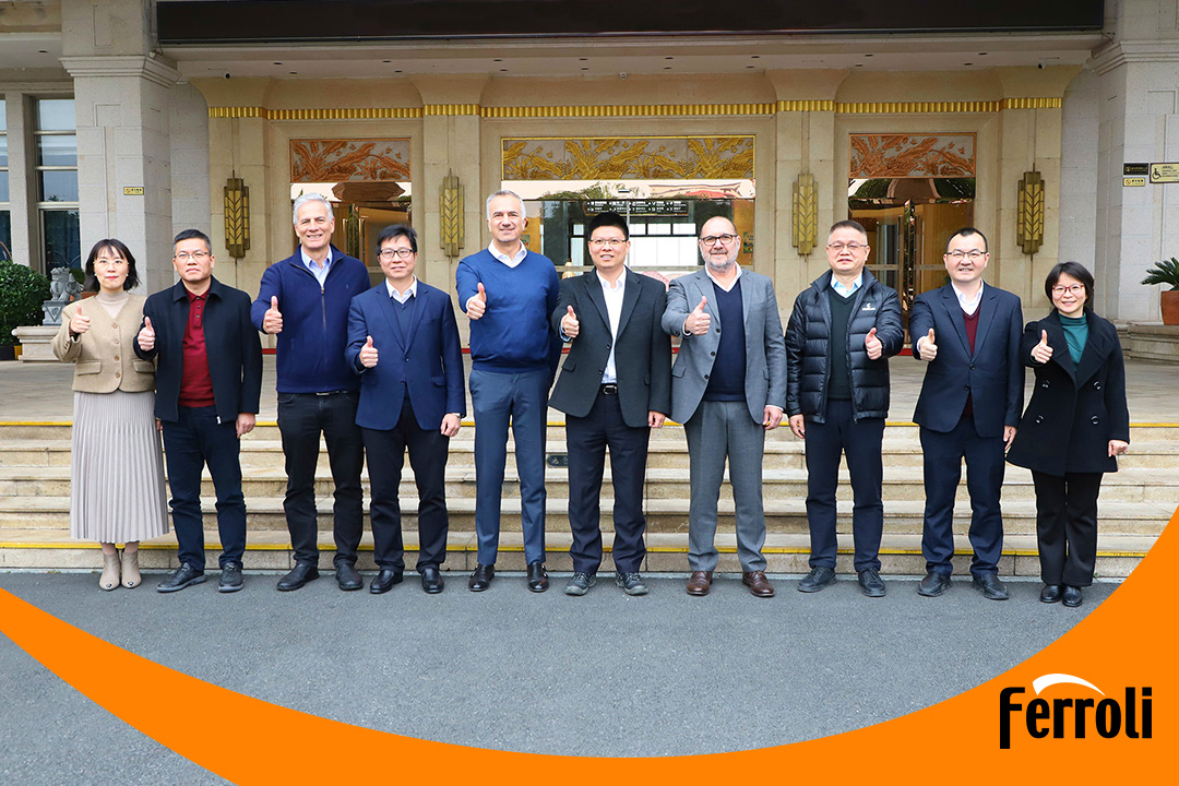 亲朋游戏中心集团CEO来华调查互换