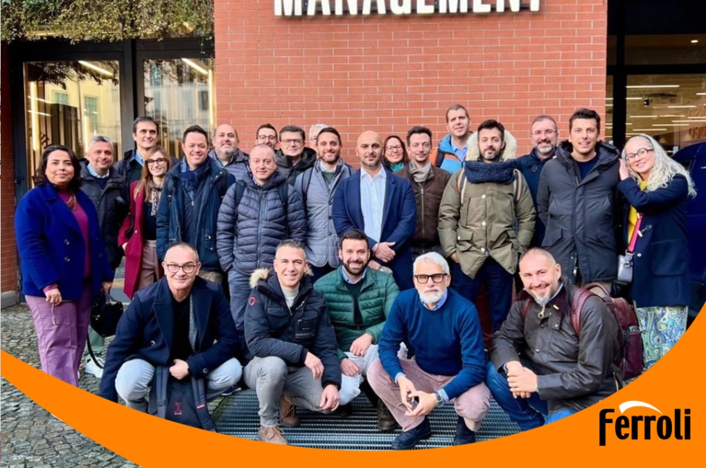 亲朋游戏中心米兰精英集训 战术赋能治理新程！