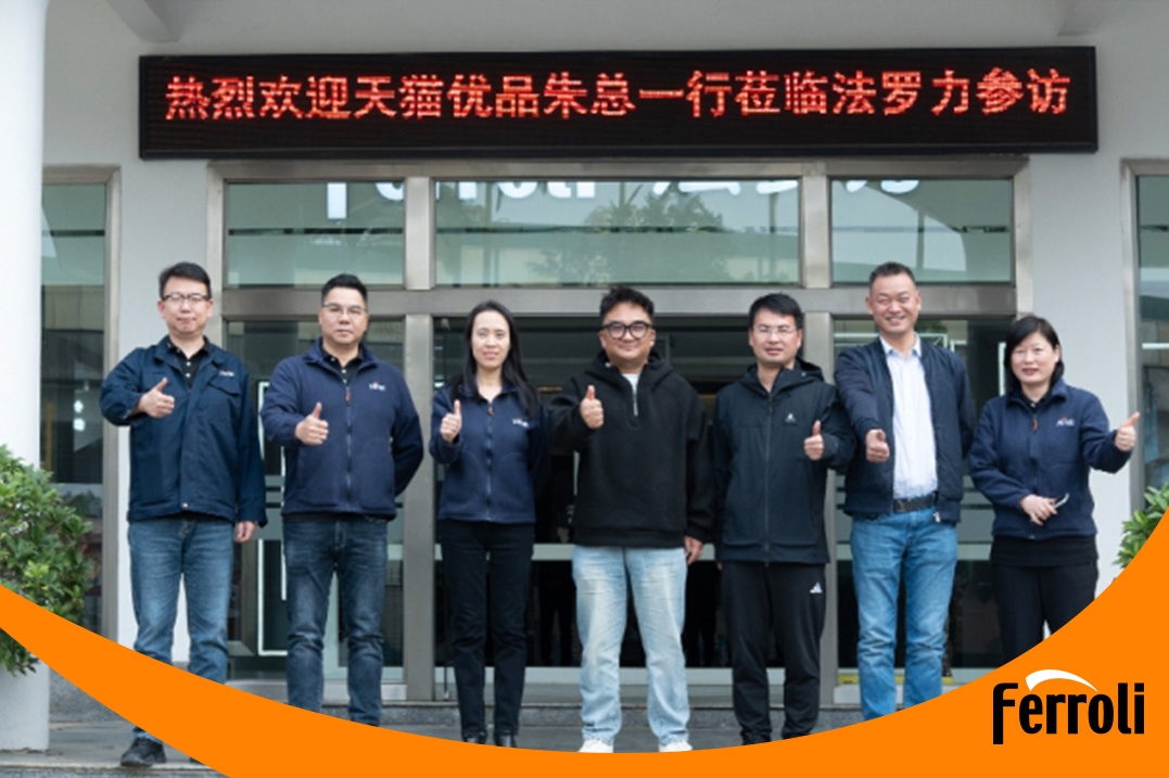 携手共进，智启新程｜亲朋游戏中心与天猫优品共探新零售合作机缘！